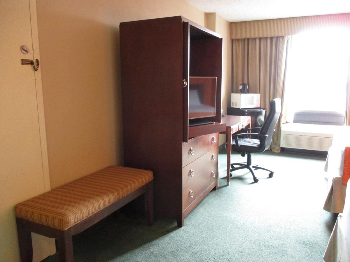 Sioux City Hotel And Conference Center Bagian luar foto